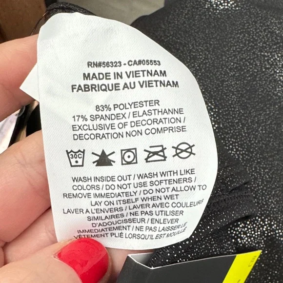 NWT Women’s Nike Tight Fit Mid-rise 7/8 Length Black and Silver Sparkle Leggings - Picture 7 of 7